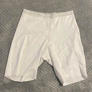 Vanity Fair - Large white Spandex